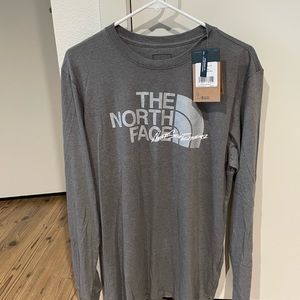 North Face men’s gray long sleeve tee size medium
